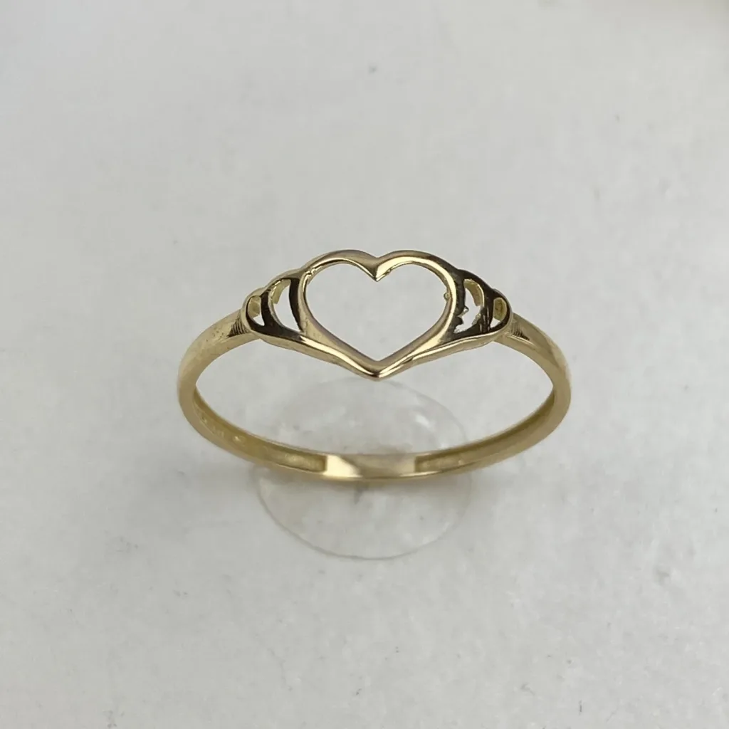 انگشتر طلا سبک طرح مینیمال قلبی