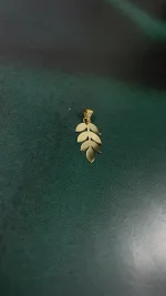 قیمت خرید مدال طلا ظریف طرح برگ