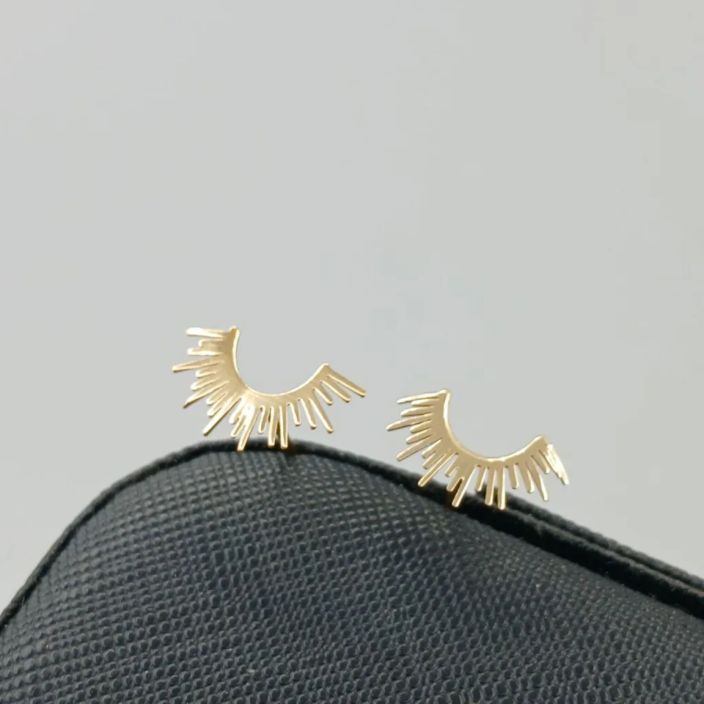 عکس گوشواره طرح خورشید طلا 18 عیار