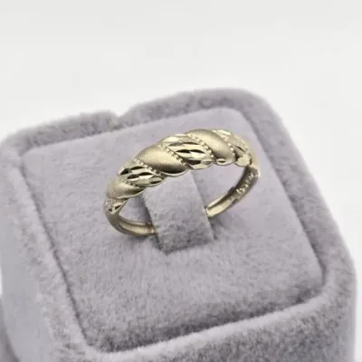 عکس مدل انگشتر طلا زنانه طرح تراش