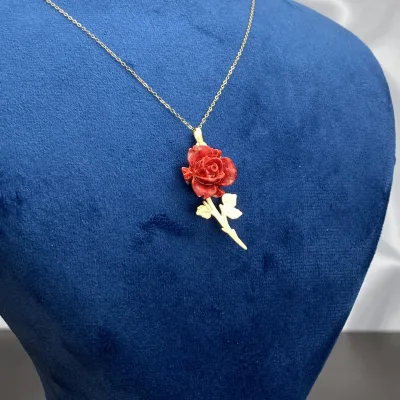 آویز گردنی طلا گل جعبه ای زنانه