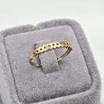 انگشتر مینیمال وسط لوزی خالی طلا