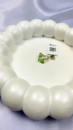 قیمت پلاک طلا سواروسکی طرح پروانه ظریف