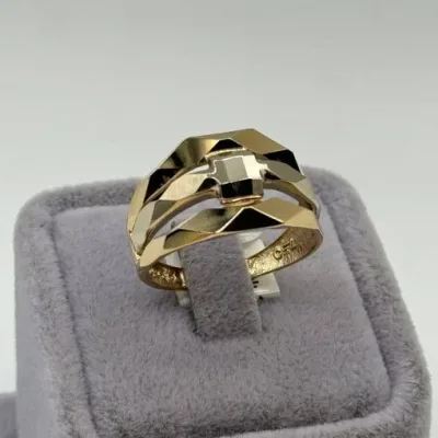 عکس انگشتر طلا زنانه پورتوفینو مثلثی نمادار