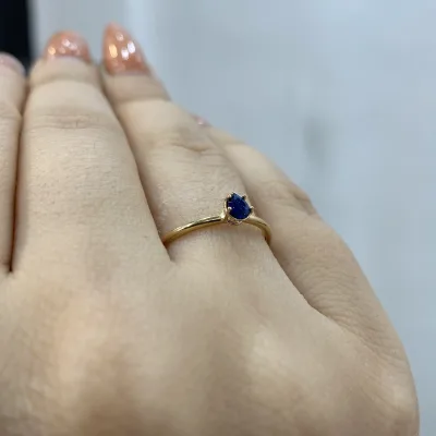 عکس انگشتر طلا زنانه تک نگین سولیتر 18 عیار