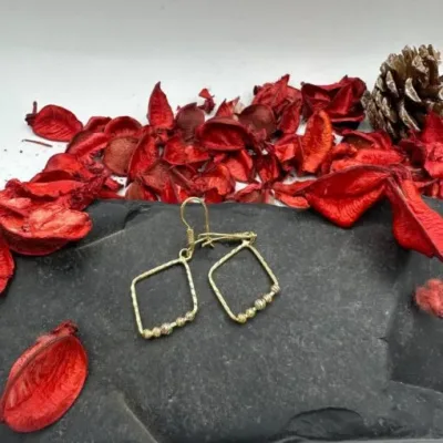 قیمت گوشواره طلا لوزی البرنادو زنانه و دخترانه 18 عیار