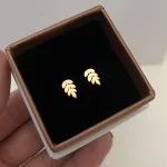 خرید گوشواره میخی برگ لیزری طلا زنانه و دخترانه نمادار