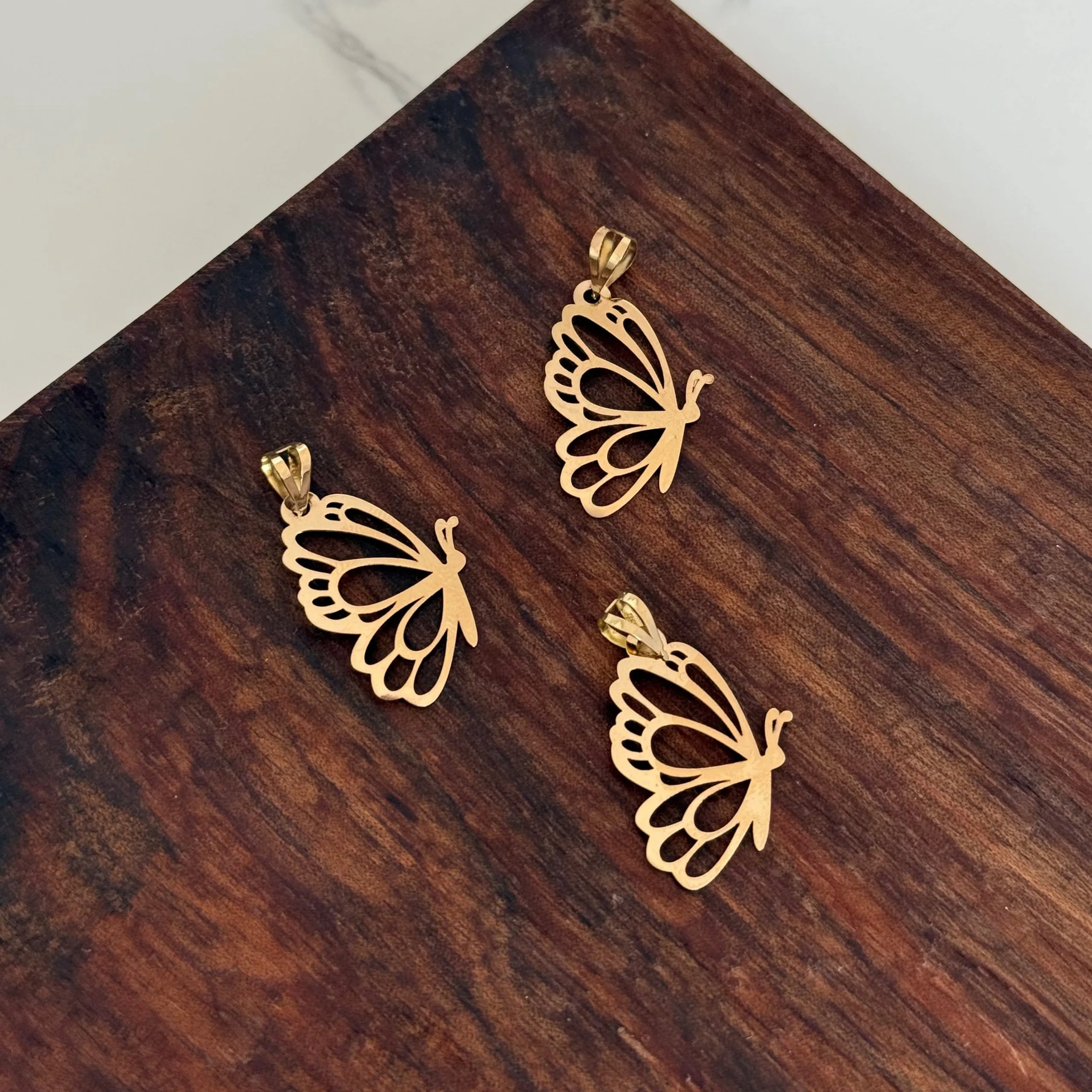 پلاک لیزری طلا پروانه زنانه و دخترانه کد 1492 SF