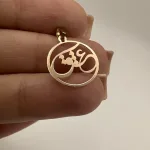 عکس پلاک لیزری طلا عشق زنانه و دخترانه زیر یک گرم