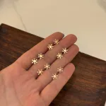 عکس مدل گوشواره میخی لیزری طلا برف زنانه و دخترانه ظریف