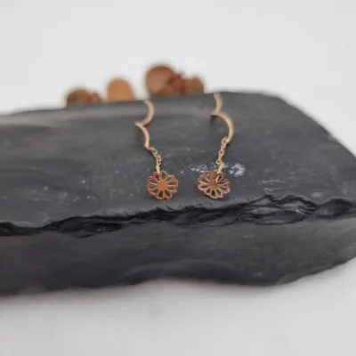 قیمت گوشواره طلا بخیه طرح گل زنانه و دخترانه 18 عیار