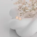 قیمت گوشواره لیزری میخی مربع زنانه و دخترانه طلا 18 عیار با وزن سبک