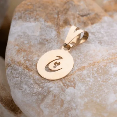 خرید پلاک لیزری طلا حرف چ زنانه و دخترانه نمادار