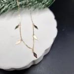 خرید دستبند طلا آویزدار لوزی زنانه و دخترانه 18 عیار