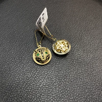 قیمت گوشواره طلا پنتر زنانه و دخترانه 18 عیار