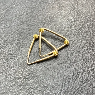 خرید گوشواره طلا مفتولی دو گوی البرنادو زنانه و دخترانه 18 عیار