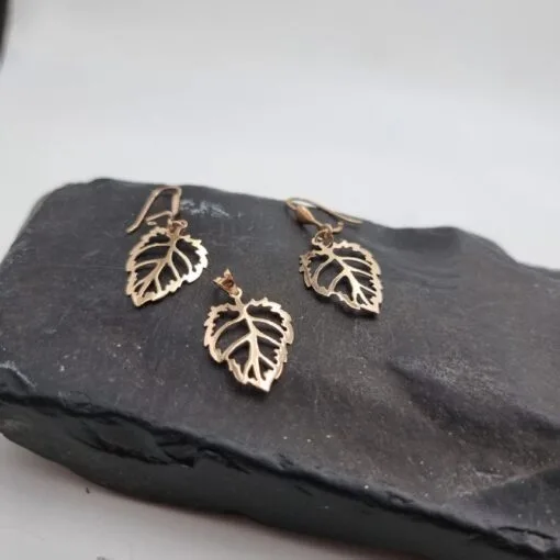 نیم ست طلا لیزری طرح برگ زنانه و دخترانه کد 1879 SF