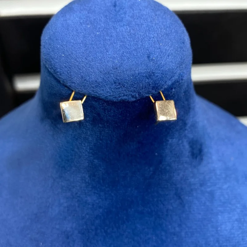 گوشواره طلا میخی مربعی زنانه و دخترانه کد 1957