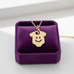 خرید پلاک طلا لیزری طرح لباس نوزاد دختر و پسر ظریف سبک