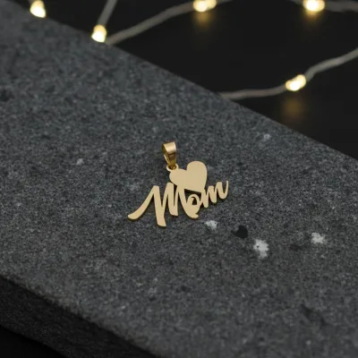 عکس پلاک طلا لیزری طرح mom لوکس و 18 عیار
