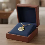 عکس پلاک لیزری طلا وان یکاد شیک و کم وزن