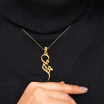 خرید پلاک طلا لیزری اسم فارسی حسن با فونت کشیده 18 عیار زیر 1 گرم
