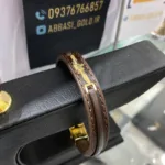 قیمت دستبند طلا چرم مردانه طرح فروهر شیک و اسپرت 18 عیار با وزن سبک