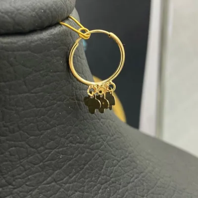 عکس مدل گوشواره طلا حلقه ای‌ پولکی ونکلیف سایز کوچیک زنانه و دخترانه 18 عیار کمتر از یک گرم
