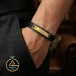 قیمت دستبند طلا چرم اسم امیر (Amir) توپر اسپرت شیک زیر نیم گرم 18 عیار