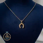 خرید پلاک طلا نعل اسب ساده و ظریف زنانه و دخترانه 18 عیار با وزن پایین