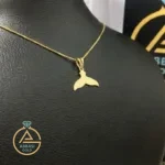 قیمت پلاک طلا لیزری دم وال توپر مینیمال زنانه و دخترانه شیک با وزن زیر 1 گرم
