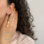 عکس مدل گوشواره طلا آویز مثلث توپر ساده زنانه و دخترانه شیک و جدید 18 عیار سبک