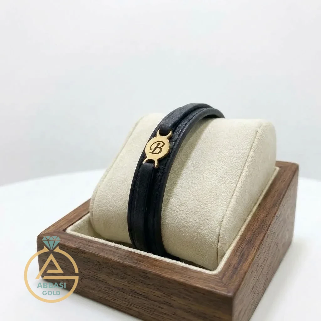 خرید دستبند طلا چرم حرف B ساده مردانه 18 عیار شیک و جدید خرید دستبند طلا چرم حرف B ساده مردانه 18 عیار شیک و جدید