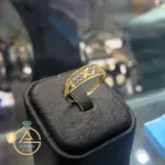 قیمت انگشتر طلا بدون اجرت و دست دوم زنانه مجلسی 18 عیار و سبک حدود یک گرم