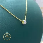 قیمت پلاک طلا سوارسکی ظریف و شیک زیر یک گرم 18 عیار